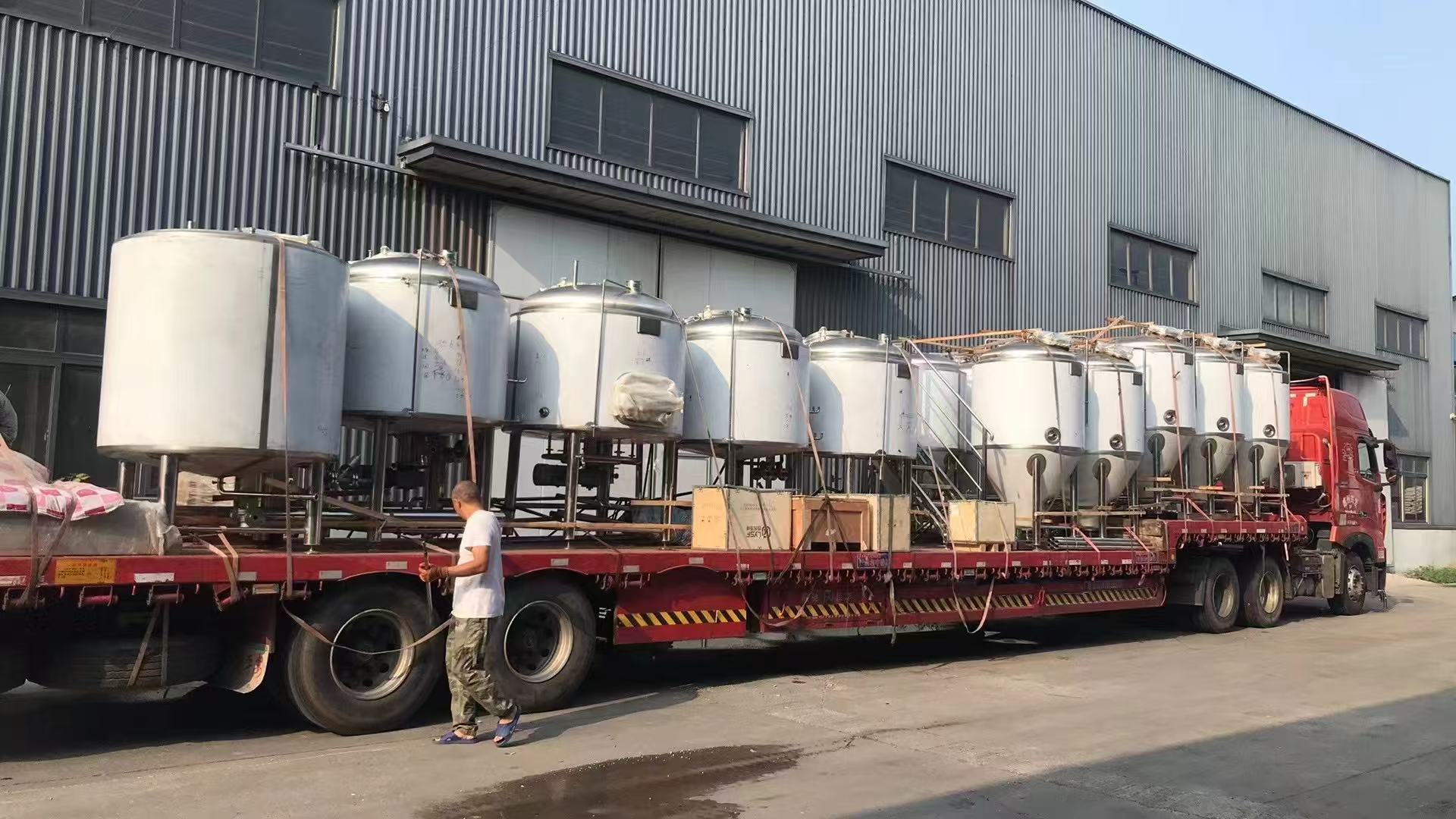 桐乡精酿啤酒设备厂—精酿啤酒设备